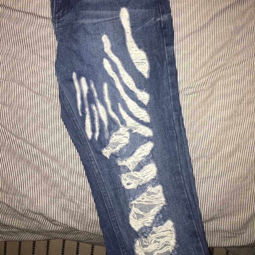 Almeida Jeans - Picture 2 of 6